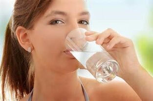 Lazy people drink water on a diet